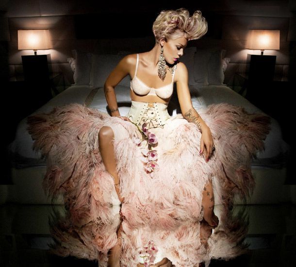 Hankige pilk: Pinki juuksekunstnik annab WE ARE Online'ile oma stiilijuhised