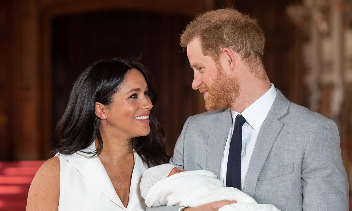 Miksi prinssi Harry ja Meghan Markle valitsivat Archie Harrisonin kuninkaalliselle vauvalle