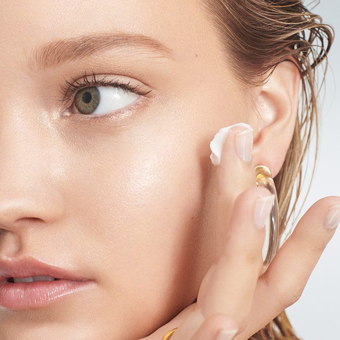 Combattez la chaleur : les meilleurs produits de beauté pour empêcher votre maquillage de glisser