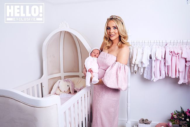 lydia-bright-with-new-baby