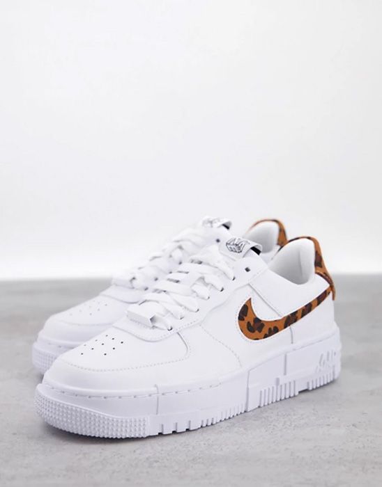 Leopard-Nikes