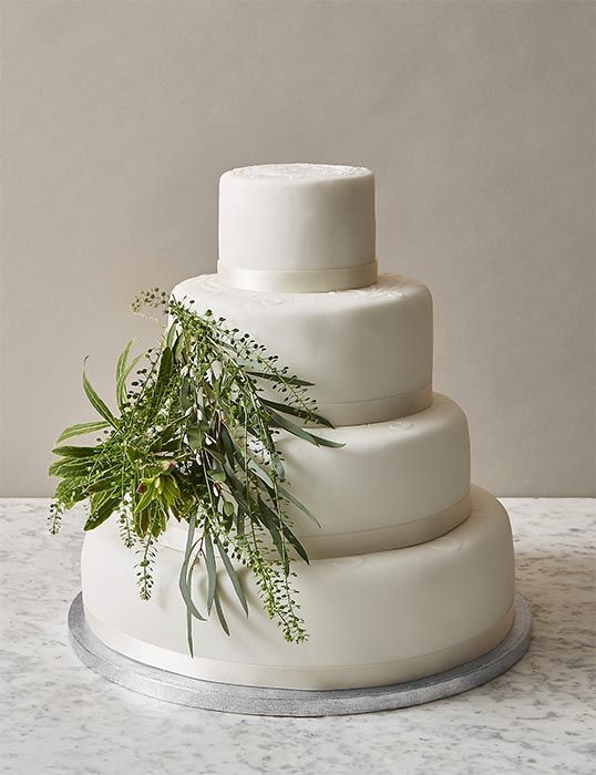 3-Marks-and-spencer-modern-iced-wedding-cake