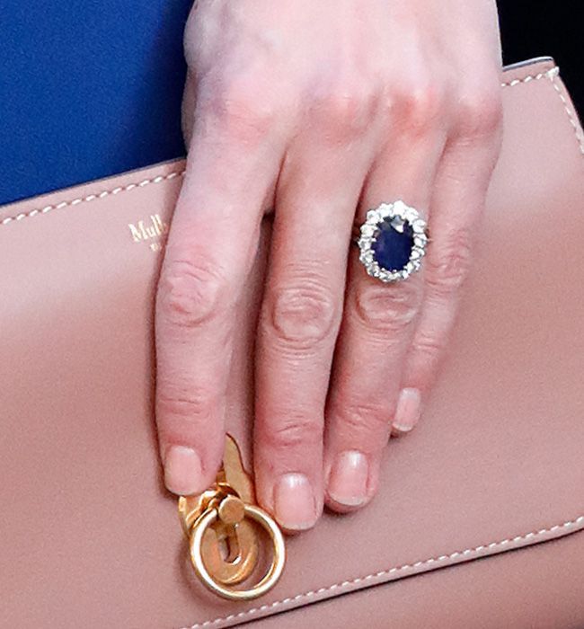 Miks ei pidanud Kate Middletonil olema printsess Diana kihlasõrmust
