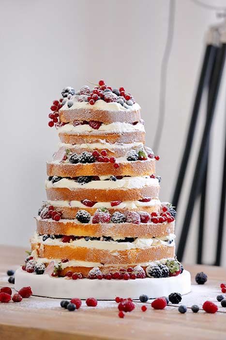 γυμνή-γαμήλια τούρτα