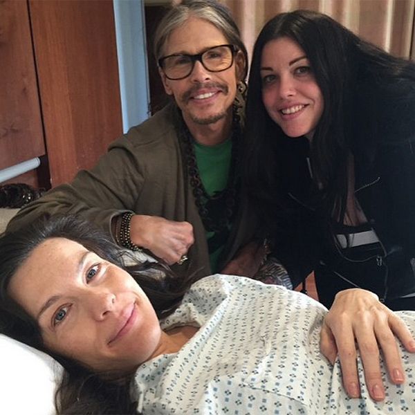 Liv Tyler je po rojstvu njenega drugega sina v bolnišnici obiskal oče Steven Tyler