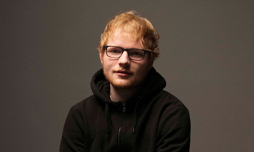 Découvrez le plus jeune sosie d'Ed Sheeran dans son nouveau clip pour Castle on the Hill : regardez