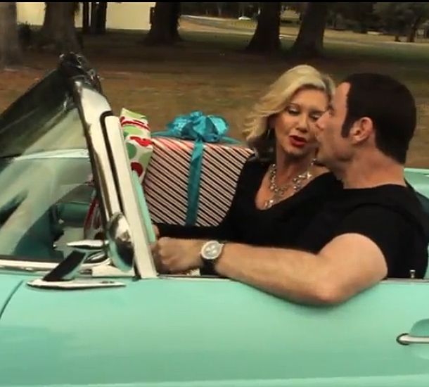 Grease-tähdet John Travolta ja Olivia-Newton John yhdistyvät joululevylle