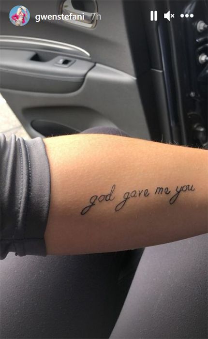Ο Gwen Stefani μπερδεύει τους θαυμαστές με θρησκευτικό νέο τατουάζ: δείτε τη φωτογραφία