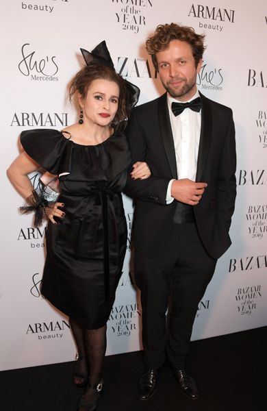 Helena Bonham Carter donne une rare interview sur son petit ami de 32 ans