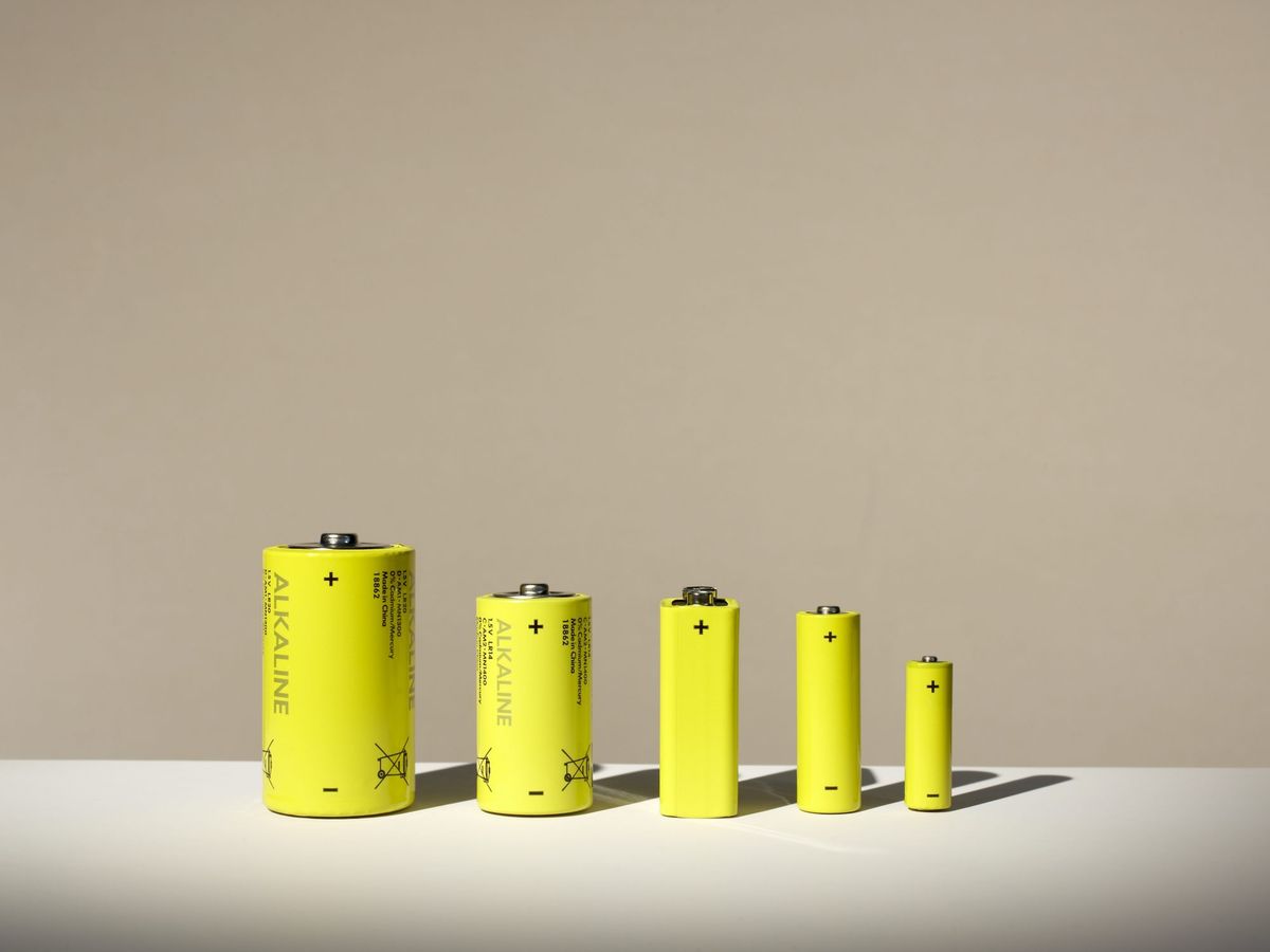 gelbe Batterien unterschiedlicher Größe