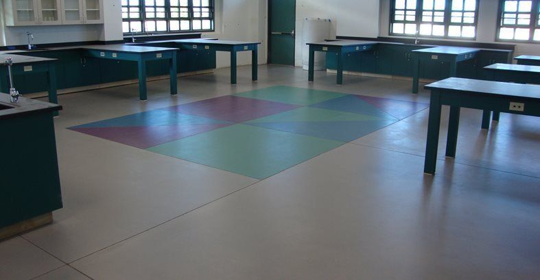 स्कूल का फर्श, विज्ञान कक्षा स्थल टायसन