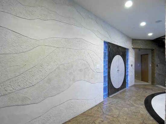 Uolų sluoksniai, pilkos vidaus sienos „Everlast Concrete, Inc.“, Stegeris, IL