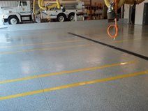 Auto Shop Flooring, Epoxy Flooring Gewerbliche Fußböden Custom Concrete Solutions, LLC West Hartford, CT