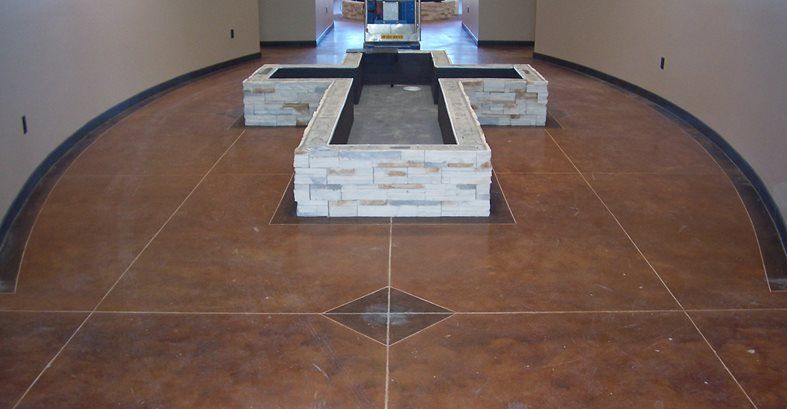 Kryžminis fontanas be dangtelių Betoninės grindys Tvirtos uolienos betono paslaugos Gravette, AR