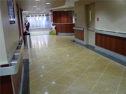 의료 시설의 콘크리트 바닥