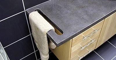 Obešalnik za brisače, plošče iz betonskega betona Plošče iz tekočega kamna Lenexa, KS