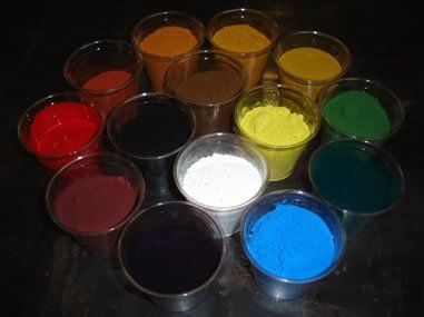 Värilliset pigmentit ja paljon muuta konkreettisille työtasoille