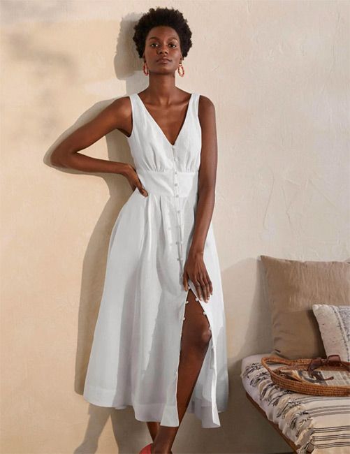 rochie albă de podea