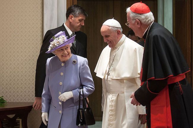 die-Königin-Papst-Flieder