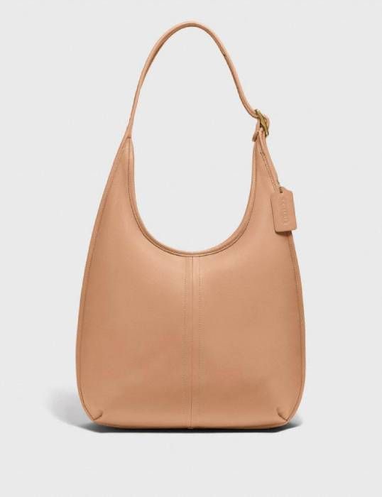 La bossa Coach clàssica de Ciara és un producte bàsic estiuenc i té un 25% de descompte