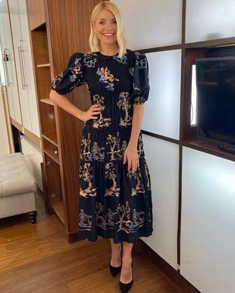 holly-willoughby-dress-instagram
