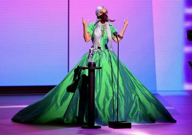 Lady Gaga uskumatud üheksa VMA-riietust jätavad teid sõnatuks