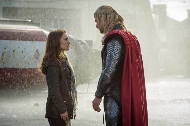 Natalie Portman avslører hemmeligheten bak lidenskapelig kyss med co-star Chris Hemsworth i Thor