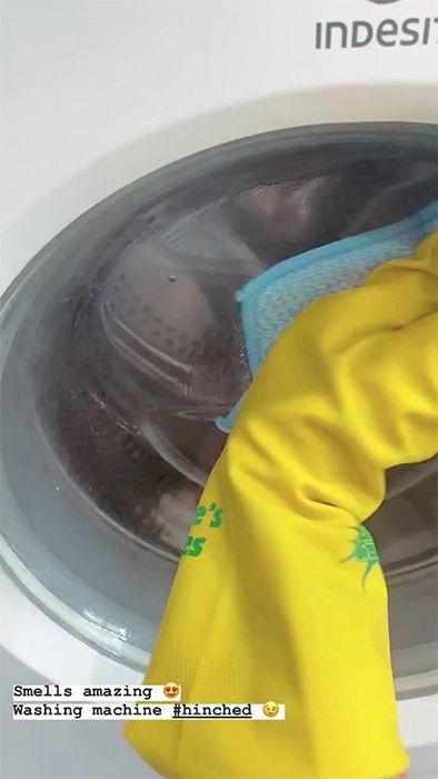 Proua Hinch avaldab oma geniaalsed pesumasina puhastamise näpunäited