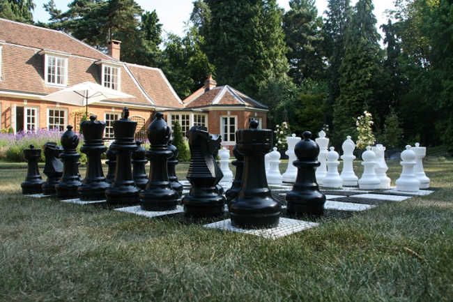 divovske šahovske figure najbolje igre na vrtnom podu