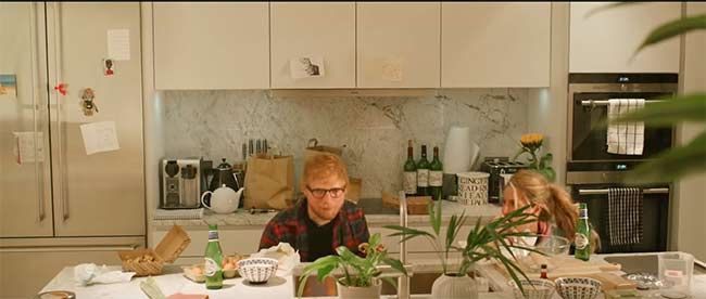 Ed-Sheeran-talo-keittiö