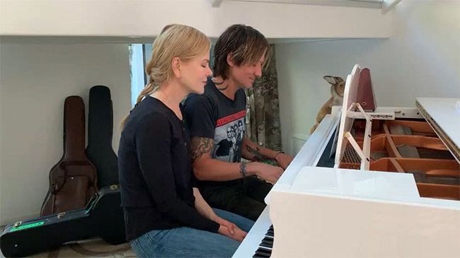 Nicole-Kidman-house-piano