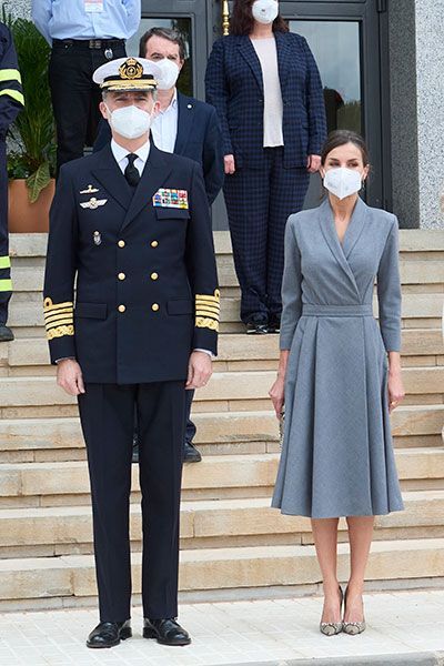 Le roi Felipe et la reine Letizia rejoints par leurs filles lors d'une rare sortie en famille