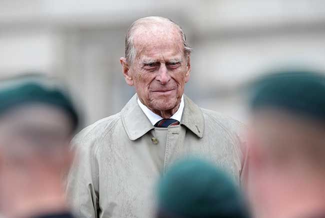 Familia regală va purta benzi de doliu în angajamentele publice în cinstea prințului Philip