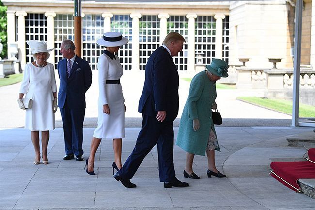 Miks president Trump ja naine Melania kuninganna ees kummardama ei jäänud