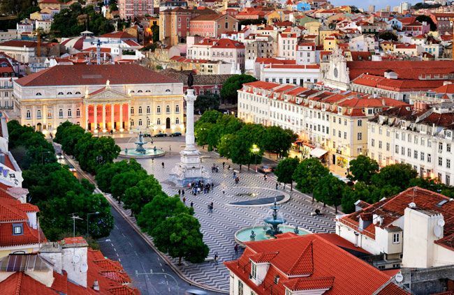 Načrtujete potovanje na Portugalsko? Odkrijte najboljša mesta za obisk tega poletja
